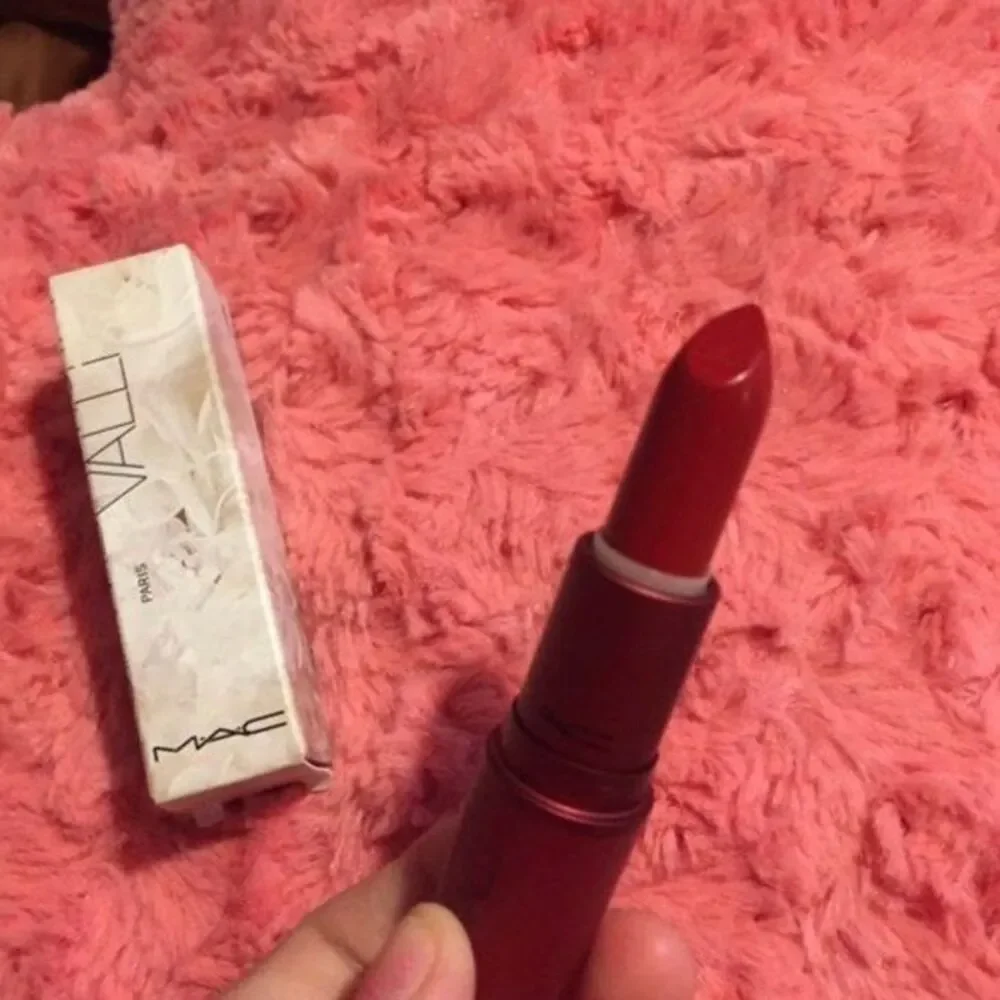 MAC Cosmetics collection valli
